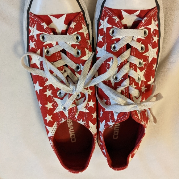 Red and white star spangled converse
Low top
Sz 7 - Picture 2 of 7